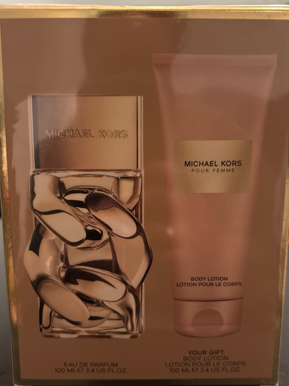 MICHAEL KORS Gift Set